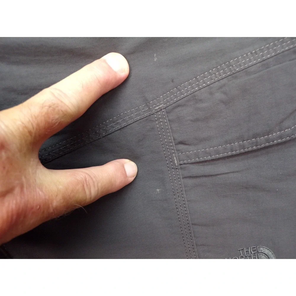 mens north face shorts adjustable size medium see pics